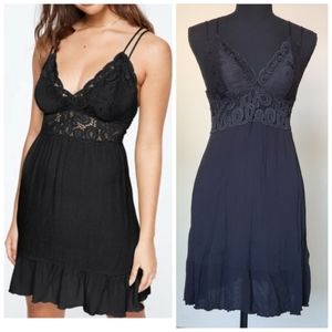 PINK By Victoria's‎ Secret Lace Strappy Black Dress
